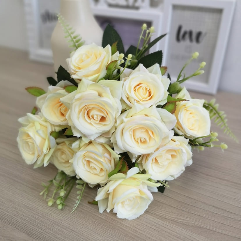 Искусственные цветы в Томске | Цветы искусственные «Розы острые», молочно-персиковые, букет